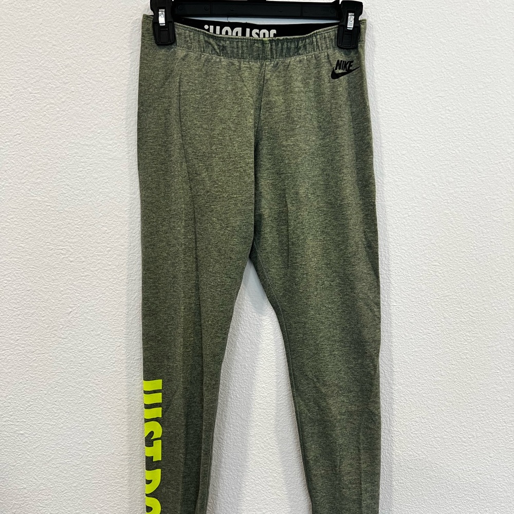 NIKE LEGGINGS